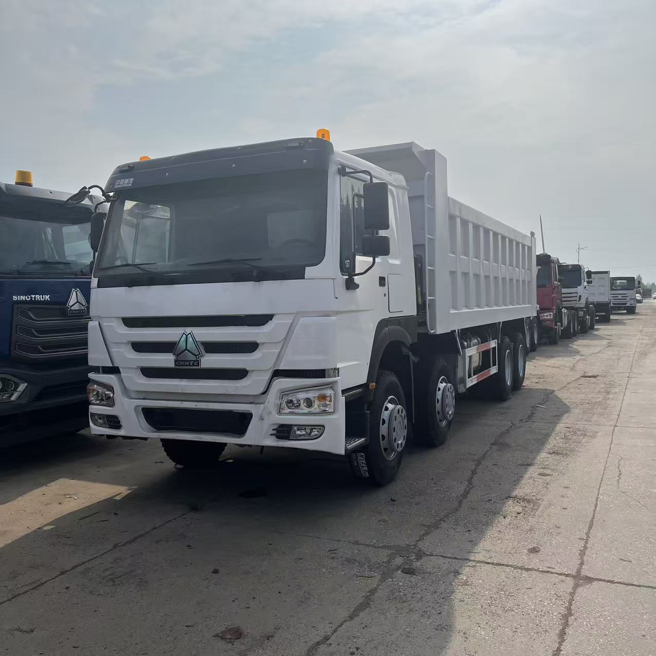 HOWO 8x4 Dump Truck 3