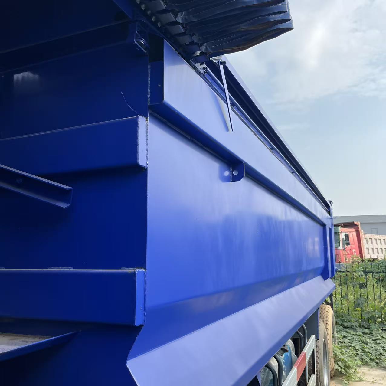 HOWO NX 8x4 Dump Truck 5
