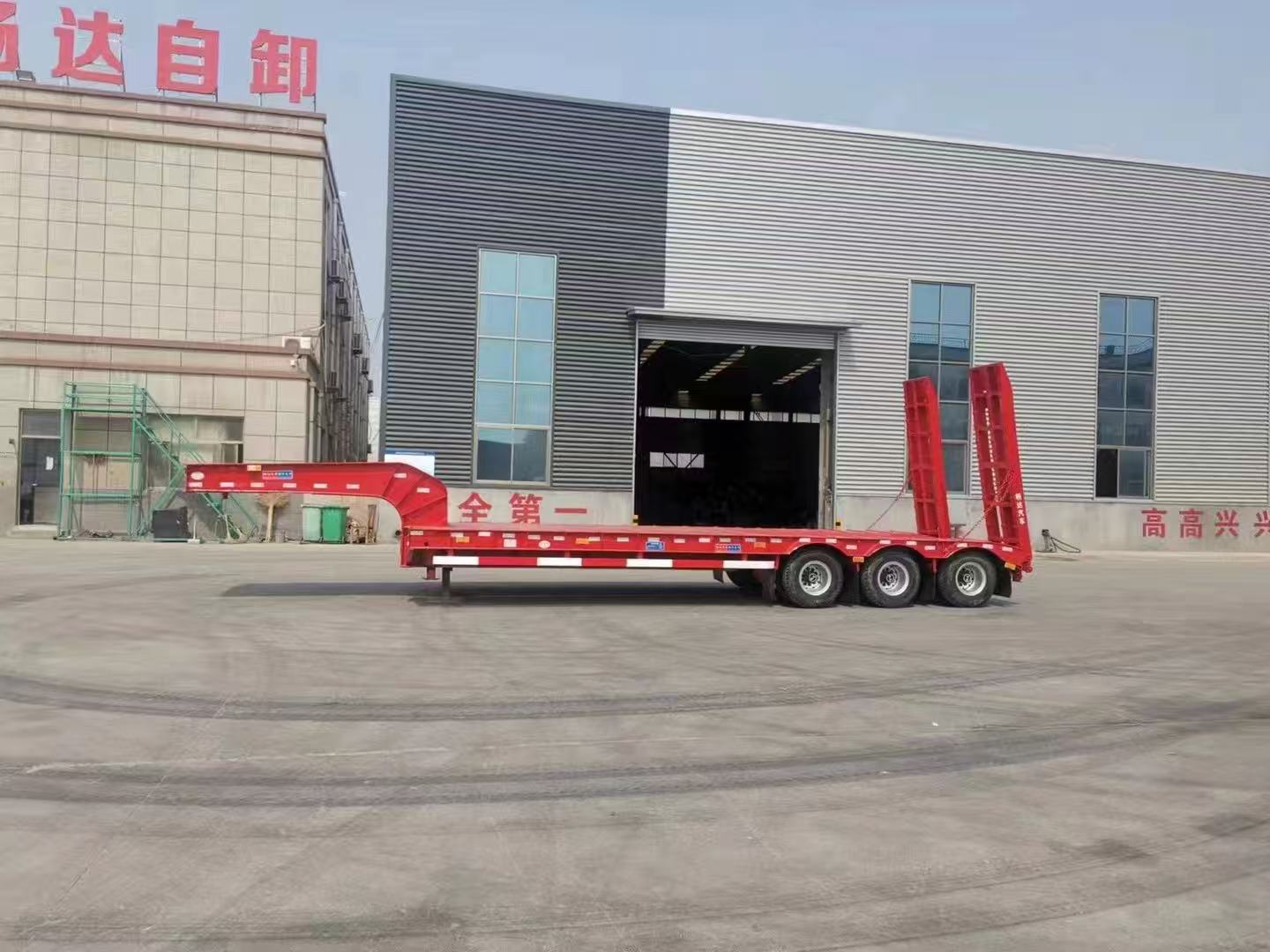 Lowbed Semi-Trailer (Excavator Transport) 3