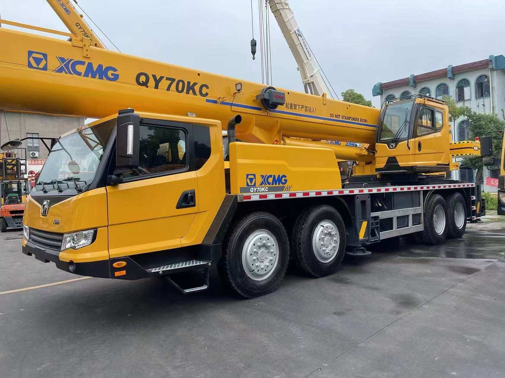 Truck Crane (XCMG) 2