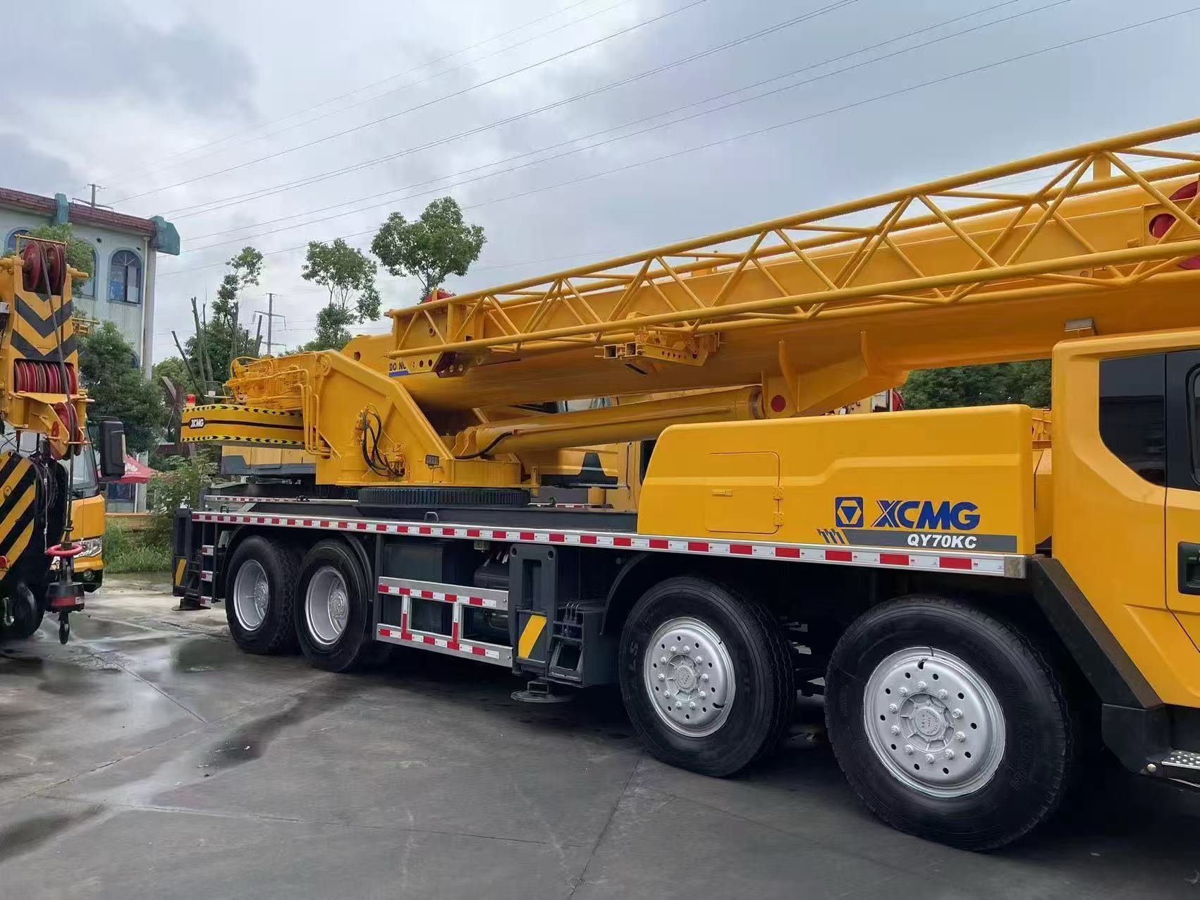 Truck Crane (XCMG) 5